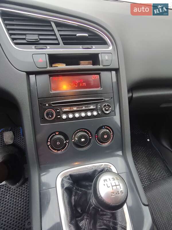 Мікровен Peugeot 5008 2012 в Хмельницькому