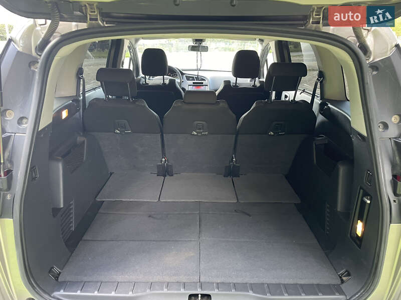 Мікровен Peugeot 5008 2011 в Теребовлі