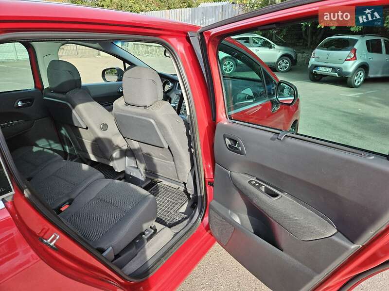 Мікровен Peugeot 5008 2012 в Житомирі