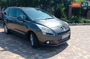 Микровэн Peugeot 5008 2010 в Киеве