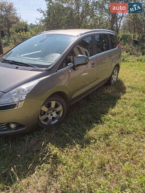 Peugeot 5008 2013 Peugeot 5008 2013