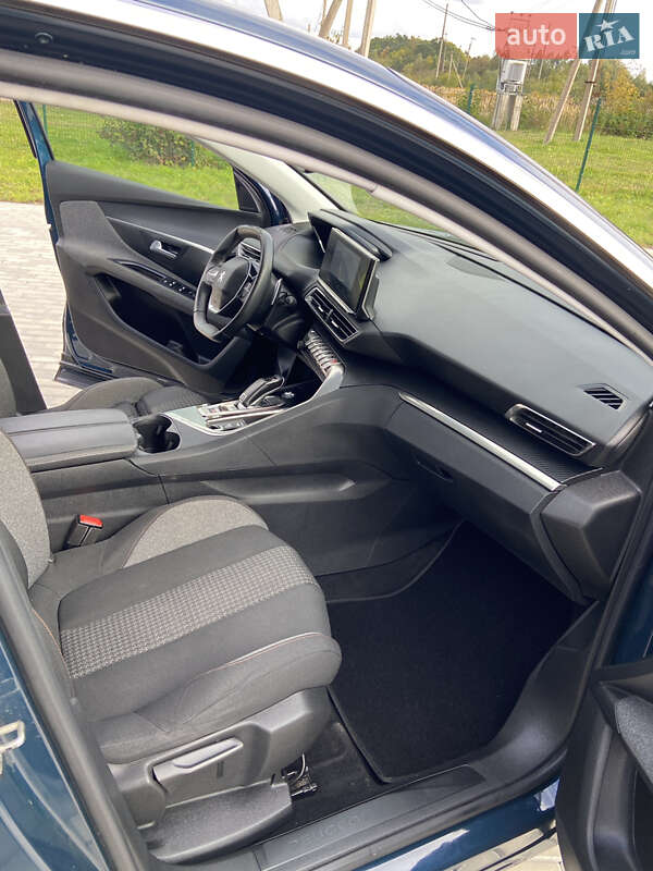 Внедорожник / Кроссовер Peugeot 5008 2020 в Львове фото 28 Внедорожник / Кроссовер Peugeot 5008 2020 в Львове