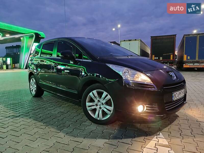 Peugeot 5008 2012