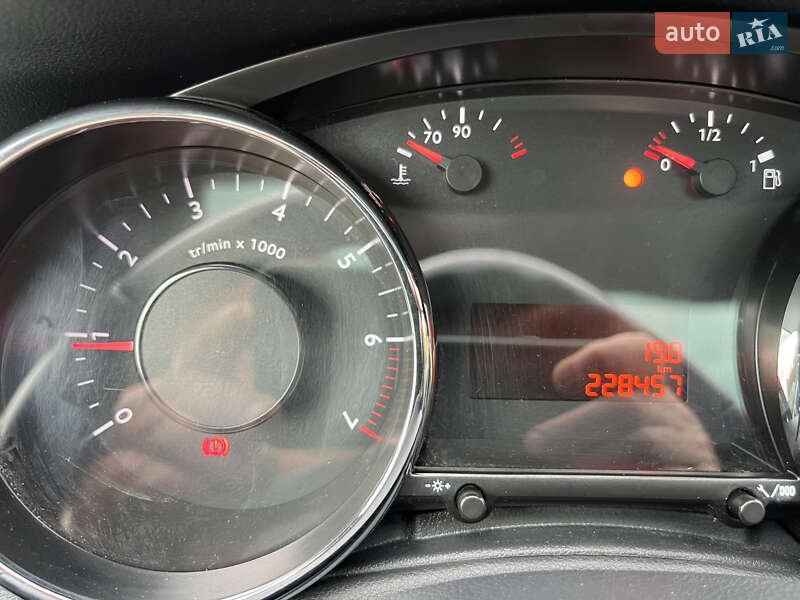 Мікровен Peugeot 5008 2010 в Звягелі