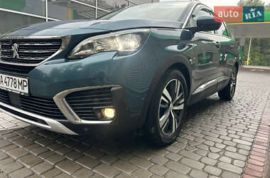 Внедорожник / Кроссовер Peugeot 5008 2017 в 