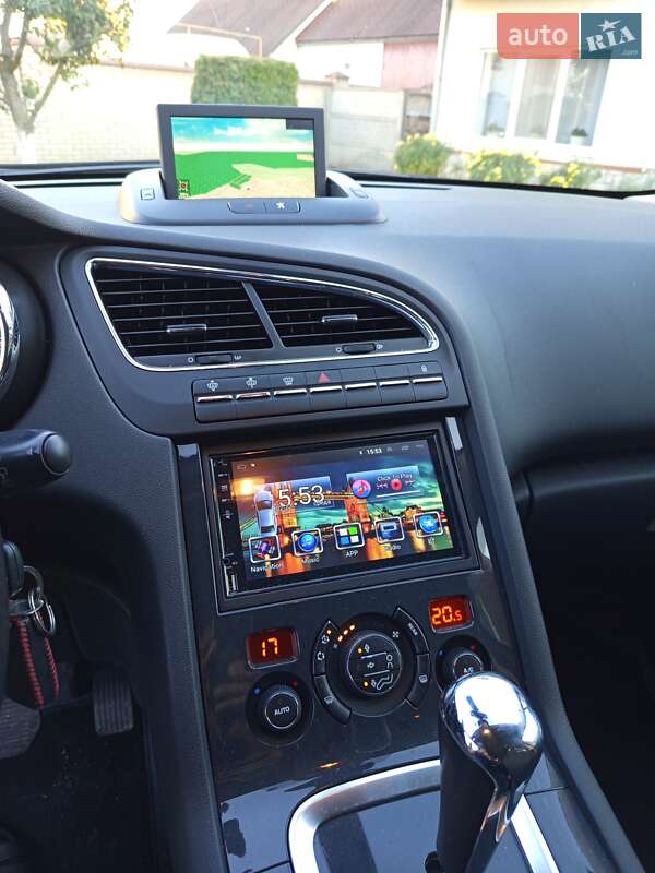 Мікровен Peugeot 5008 2013 в Ратному