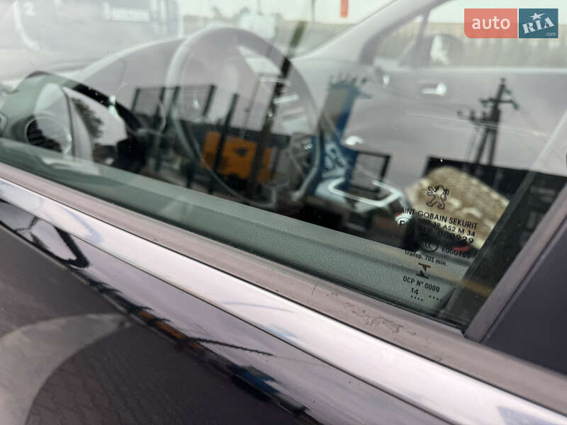 Микровэн Peugeot 5008 2014 в Голованевске фото 8 Микровэн Peugeot 5008 2014 в Голованевске