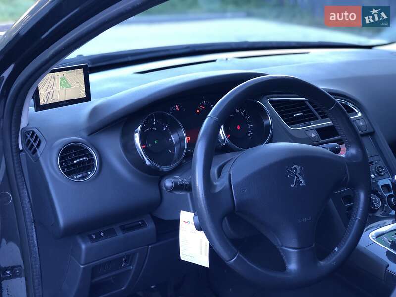 Микровэн Peugeot 5008 2014 в Львове