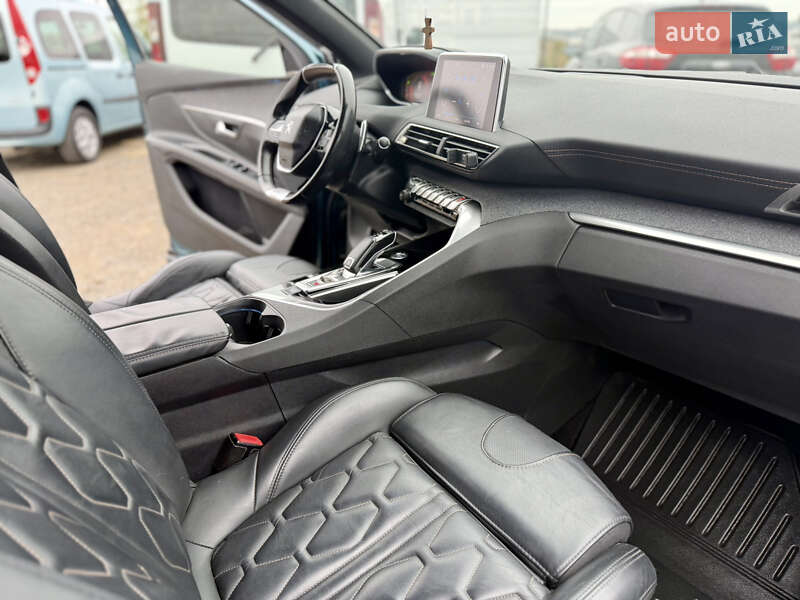 Внедорожник / Кроссовер Peugeot 5008 2017 в Ровно фото 22 Внедорожник / Кроссовер Peugeot 5008 2017 в Ровно