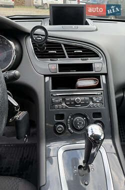 Микровэн Peugeot 5008 2013 в 