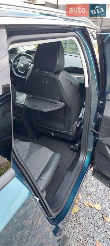 Позашляховик / Кросовер Peugeot 5008 2019 в Львові