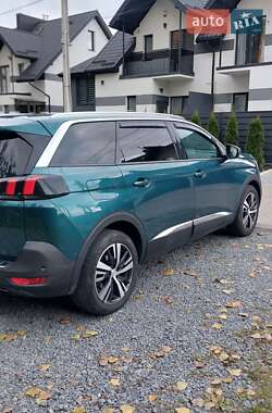 Позашляховик / Кросовер Peugeot 5008 2019 в 
