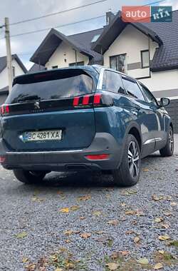 Позашляховик / Кросовер Peugeot 5008 2019 в 