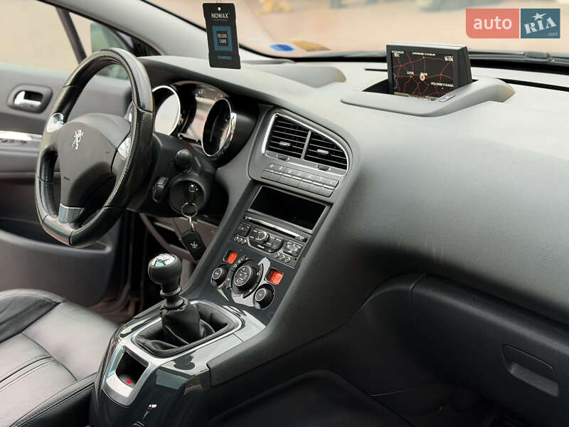 Микровэн Peugeot 5008 2014 в Ровно