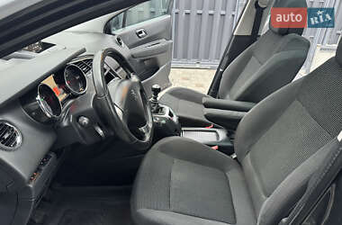 Микровэн Peugeot 5008 2016 в 