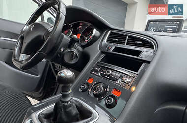 Микровэн Peugeot 5008 2016 в 