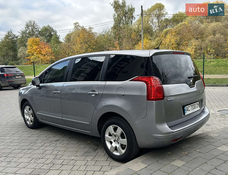 Микровэн Peugeot 5008 2015 в Ивано-Франковске