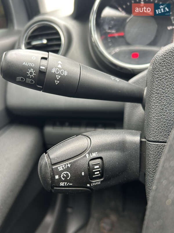 Микровэн Peugeot 5008 2015 в Ивано-Франковске