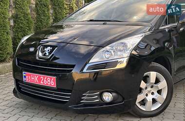 Микровэн Peugeot 5008 2012 в 