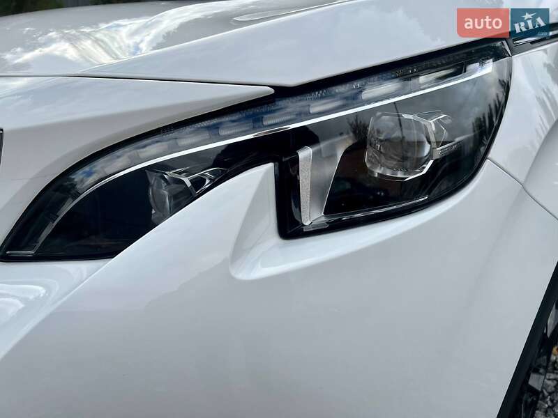 Позашляховик / Кросовер Peugeot 5008 2017 в Полтаві фото 8 Позашляховик / Кросовер Peugeot 5008 2017 в Полтаві