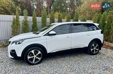 Внедорожник / Кроссовер Peugeot 5008 2017 в 