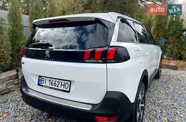Внедорожник / Кроссовер Peugeot 5008 2017 в 