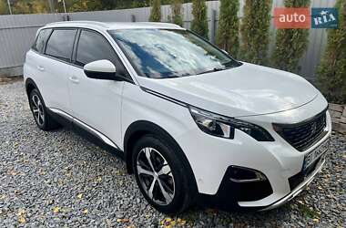 Внедорожник / Кроссовер Peugeot 5008 2017 в 