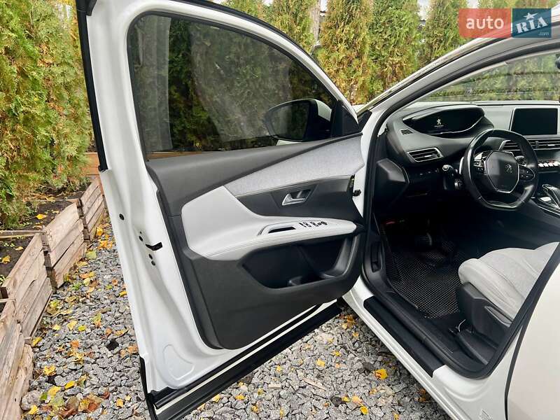 Позашляховик / Кросовер Peugeot 5008 2017 в Полтаві фото 37 Позашляховик / Кросовер Peugeot 5008 2017 в Полтаві