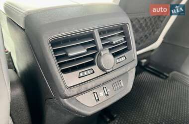 Внедорожник / Кроссовер Peugeot 5008 2017 в 