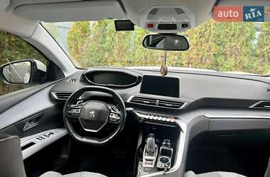 Внедорожник / Кроссовер Peugeot 5008 2017 в 