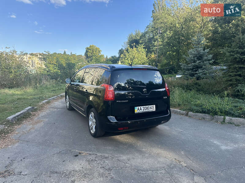 Мікровен Peugeot 5008 2010 в Києві
