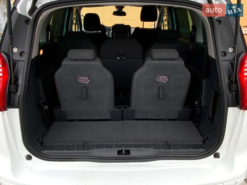 Микровэн Peugeot 5008 2013 в Ровно
