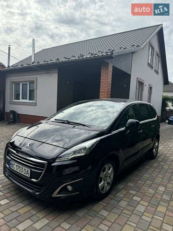 Микровэн Peugeot 5008 2015 в Ивано-Франковске