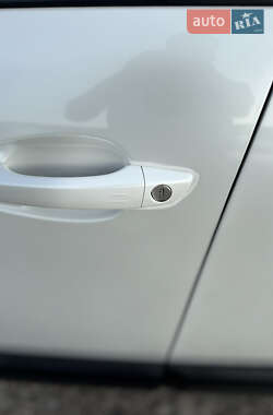 Внедорожник / Кроссовер Peugeot 5008 2022 в 