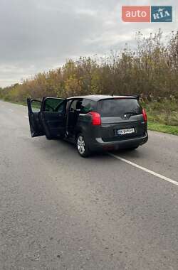 Микровэн Peugeot 5008 2010 в 