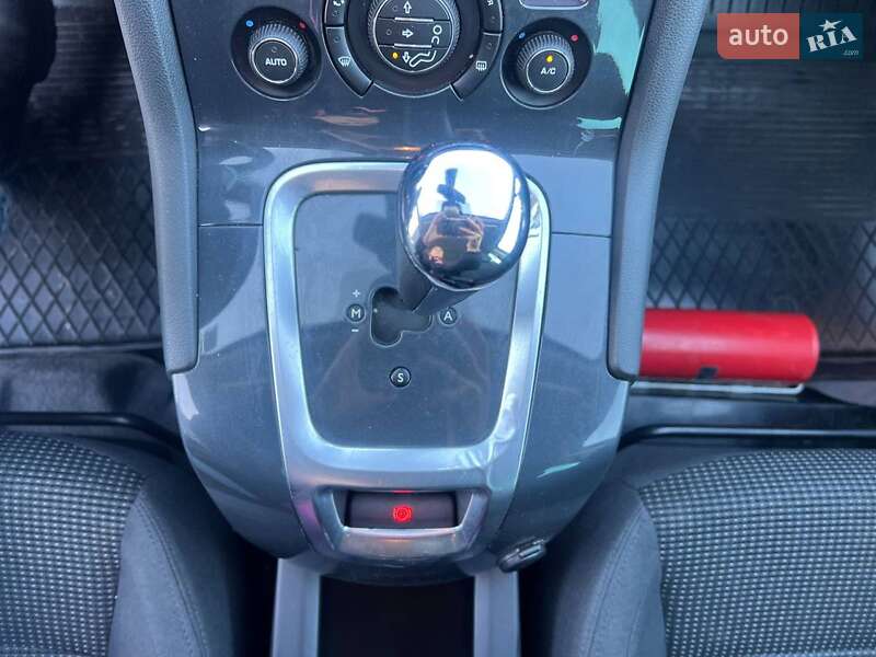 Микровэн Peugeot 5008 2012 в Львове фото 29 Микровэн Peugeot 5008 2012 в Львове
