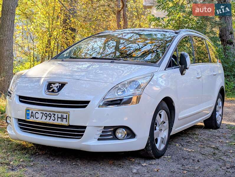 Микровэн Peugeot 5008 2010 в 