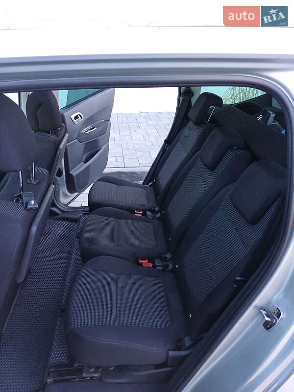 Мікровен Peugeot 5008 2010 в Луцьку