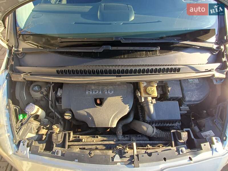 Мікровен Peugeot 5008 2010 в Луцьку