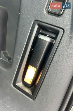 Микровэн Peugeot 5008 2013 в 