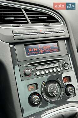 Микровэн Peugeot 5008 2013 в 