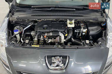 Мікровен Peugeot 5008 2011 в  фото 18 Мікровен Peugeot 5008 2011 в
