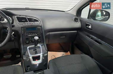 Мікровен Peugeot 5008 2011 в  фото 34 Мікровен Peugeot 5008 2011 в