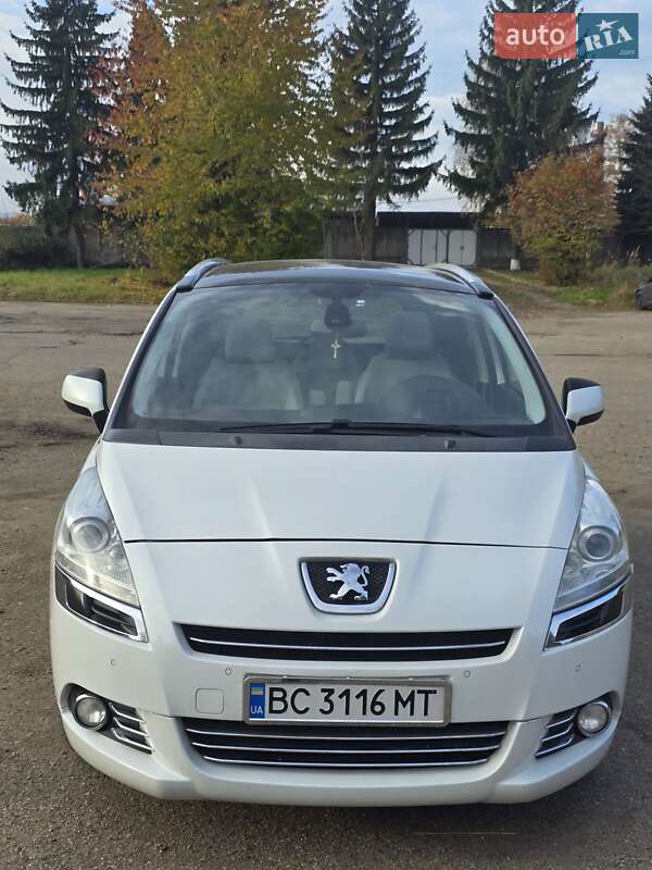 Peugeot 5008 2011