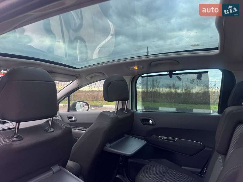 Микровэн Peugeot 5008 2010 в Ровно фото 21 Микровэн Peugeot 5008 2010 в Ровно