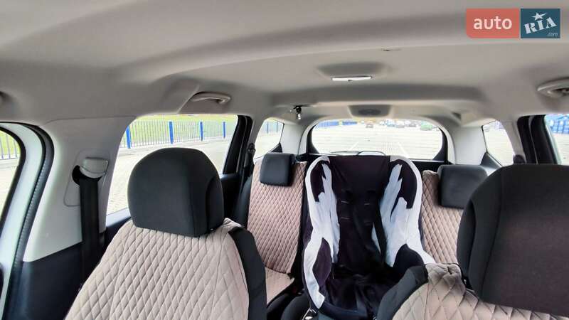 Мікровен Peugeot 5008 2014 в Нововолинську фото 13 Мікровен Peugeot 5008 2014 в Нововолинську