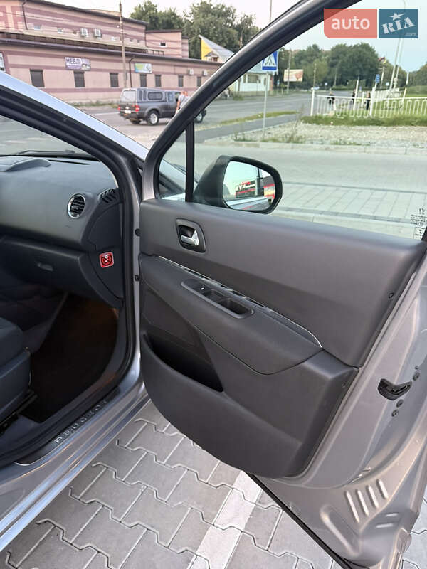 Микровэн Peugeot 5008 2014 в Калуше фото 30 Микровэн Peugeot 5008 2014 в Калуше