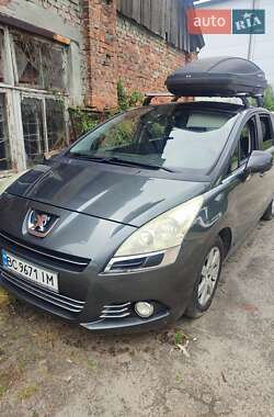 Микровэн Peugeot 5008 2010 в Львове