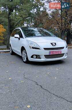 Микровэн Peugeot 5008 2012 в Киеве