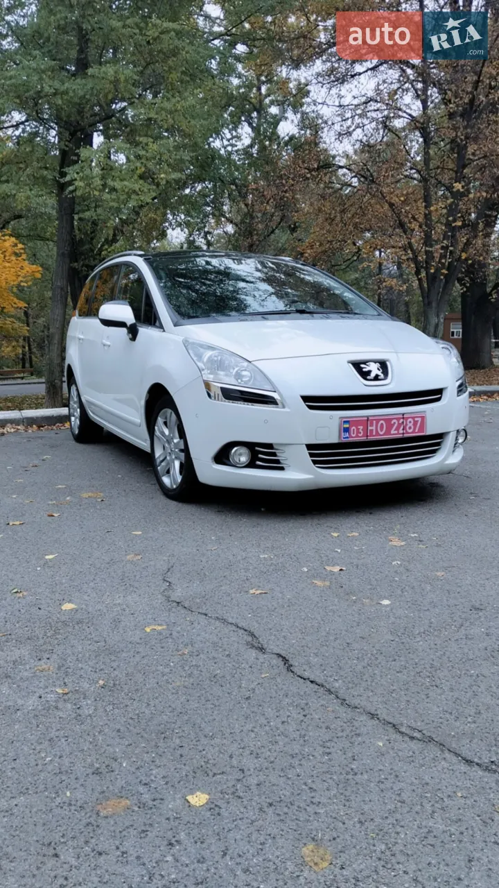 Peugeot 5008, 2012 року, автомат,дизель 2л. 183 тис. км

📌 Основна інформація:
Рік випуску: 2012
Двигун: дизель 
Коробка передач: автоматична
Пробіг: 183000 км (оригінальний)
Кузов: компактвен, 5 дверей
Колір: білий металік.
🚙 Стан автомобіля:
Дуже доглянутий та збережений автомобіль.
Ходова та коробка без зауважень.
Чистий та охайний салон.
Вчасне та підтверджене сервісною історією обслуговування.
✅ Переваги:
Просторий та комфортний салон.
Економний в експлуатації.
Ідеально підходить для міста та подорожей.
Надійна автоматична коробка передач
📍 Авто готове до будь-якої перевірки на СТО.
